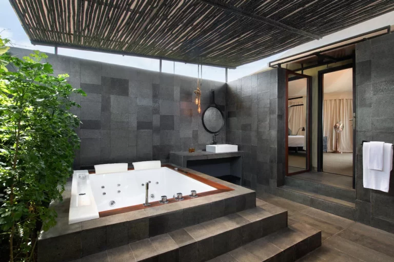 Glamping Deluxe tent 4